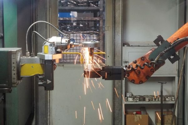 Digital transformation in steel exports with AI, traceability, CBAM and smart logistics